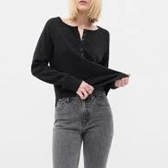 Gap black Octavia waffle Henley long sleeve t-shirt.  Size XS - Picture 1 of 7